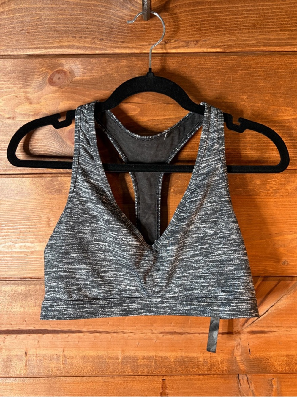 Victoria Sport Heather Gray Racerback Sports Bra Size Medium 💕🖤